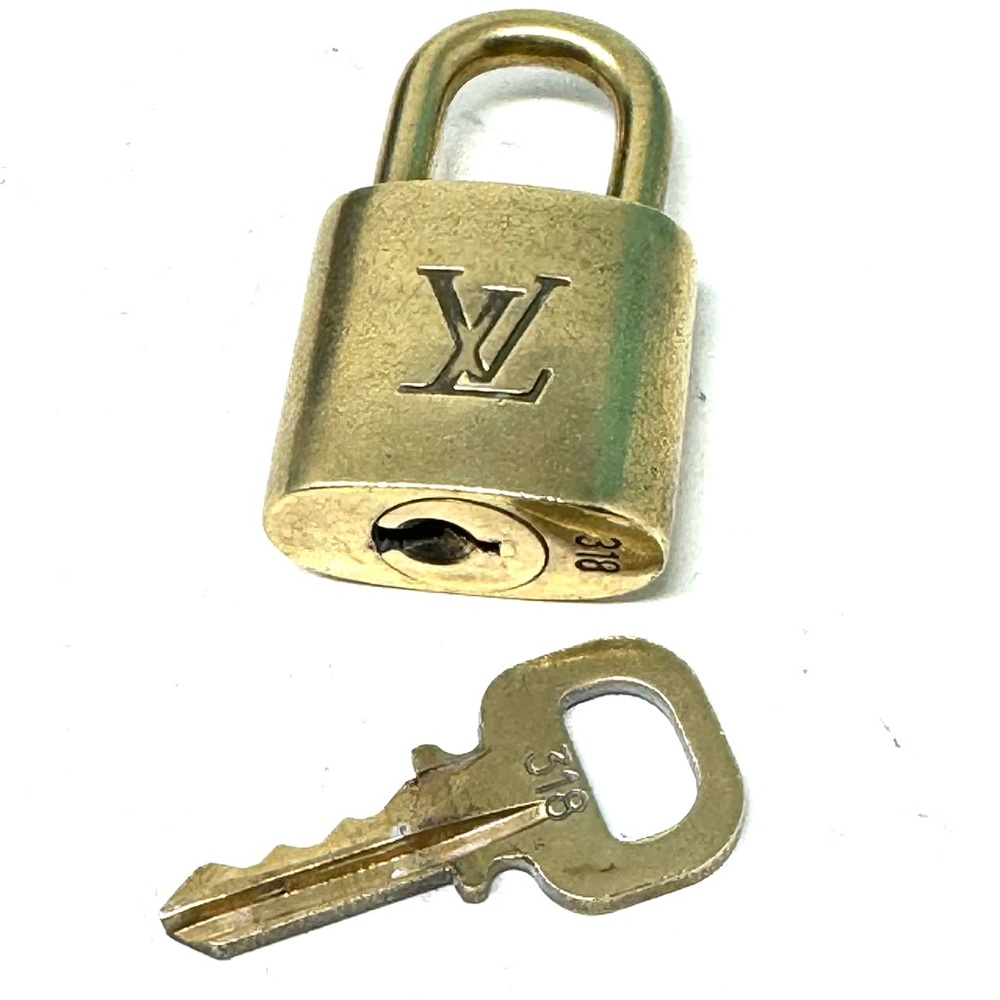 Authentic Louis Vuitton Gold Lock & Key Brass Number 318 - Picture 2 of 7